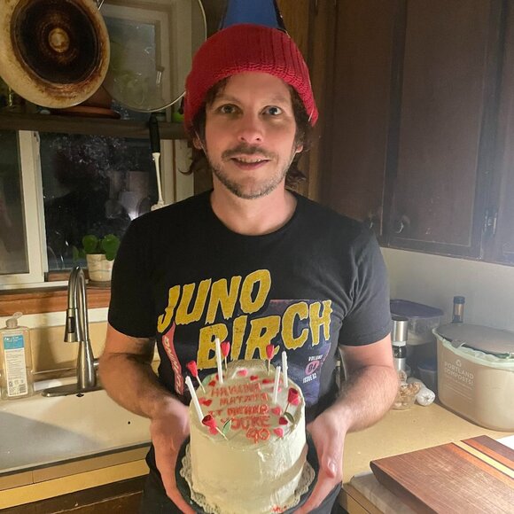 Meet your Posher, Chuck - Picture 1 of 1